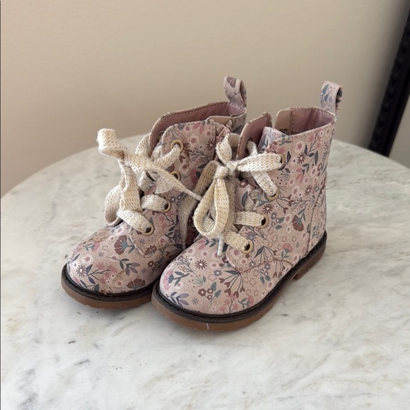 Cat & Jack Other - Cat & Jack Pink and Cream Floral Boots